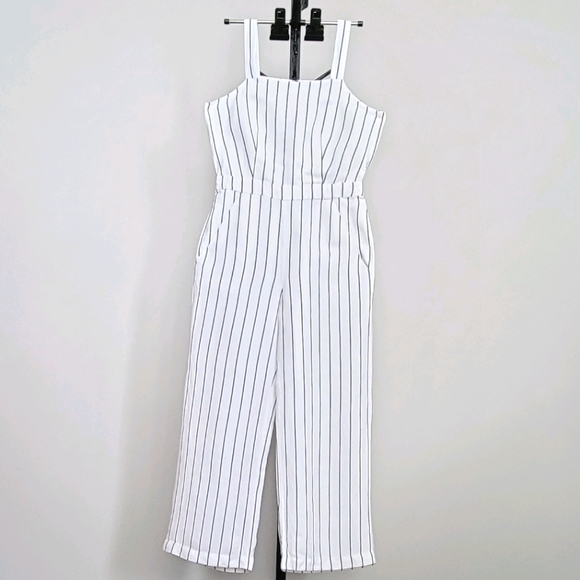 LOFT Cropped Jumper Romper. - Picture 3 of 6